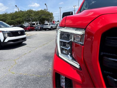 Used 2022 GMC Sierra 1500 Elevation AWD/4WD image 4