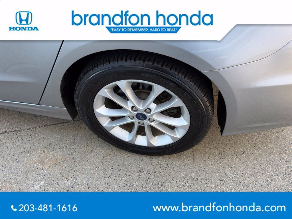 Used 2020 Ford Fusion SE FWD image 30