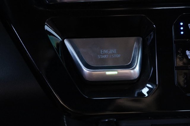 Used 2025 GMC Sierra 2500 Denali Ultimate AWD/4WD image 16