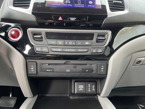 Used 2017 Honda Pilot Touring image 21