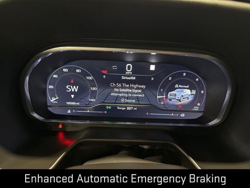 Used 2023 GMC Yukon SLT w/ SLT Premium Package image 21