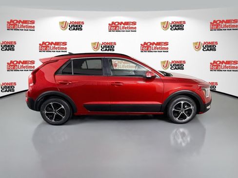 Used 2023 Kia Niro EX FWD image 16