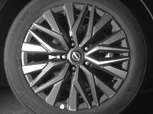 Used 2024 Nissan Altima 2.5 SV FWD image 16