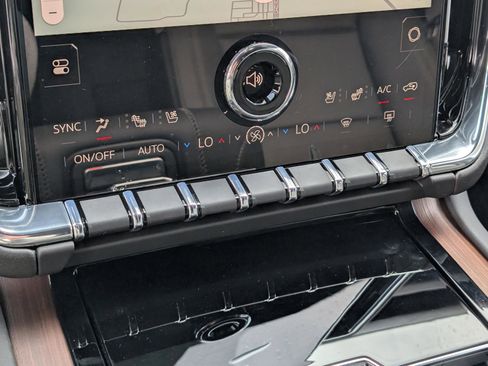 New 2026 GMC Yukon XL Denali image 29