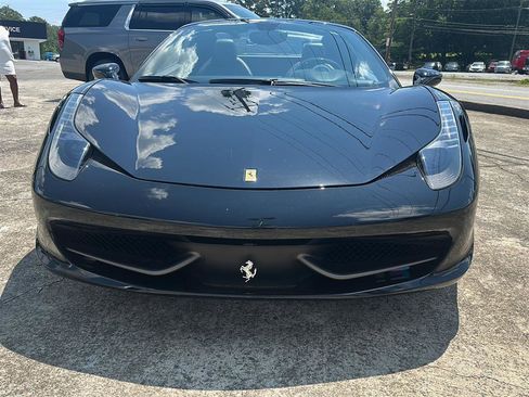Used 2014 Ferrari 458 Spider image 2