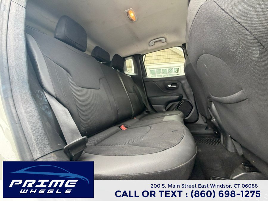 Used 2019 Jeep Renegade Altitude w/ Quick Order Package 2XM AWD/4WD image 15