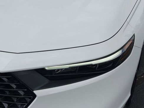 Used 2025 Honda Accord Sport image 9