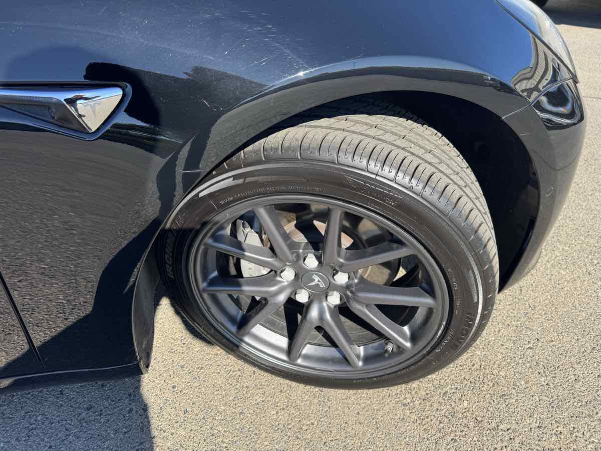 Used 2018 Tesla Model 3 Long Range RWD image 40