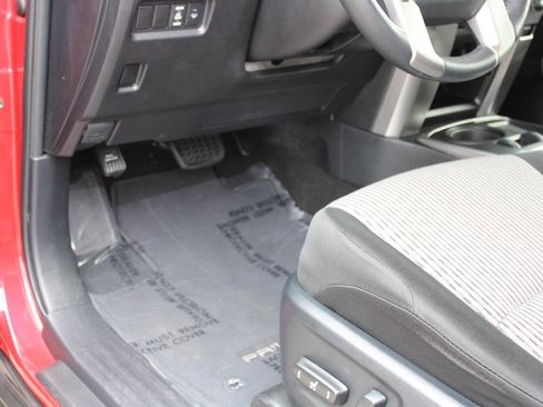 Used 2024 Toyota 4Runner SR5 image 44