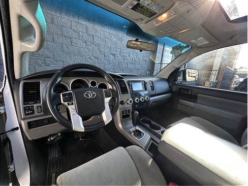 Used 2015 Toyota Sequoia SR5 image 2