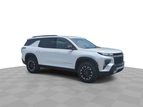 Used 2025 Chevrolet Traverse Z71 w/ Enhanced Driving Package AWD/4WD image 2