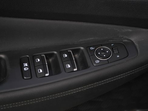 Used 2020 Hyundai Santa Fe Limited image 23