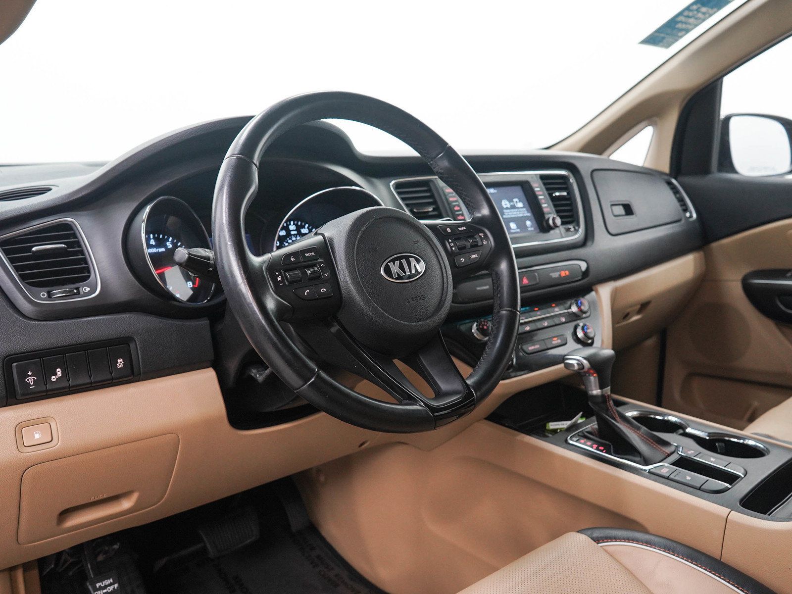 Used 2019 Kia Sedona EX FWD image 25