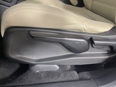 Used 2020 Honda CR-V LX image 19