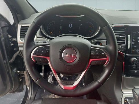 Used 2021 Jeep Grand Cherokee Laredo X AWD/4WD image 16