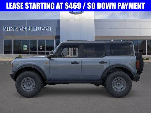 New 2025 Ford Bronco Badlands image 3