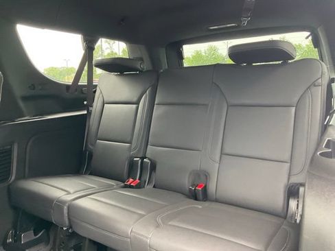 Used 2026 Chevrolet Suburban LT w/ Comfort Package AWD/4WD image 9