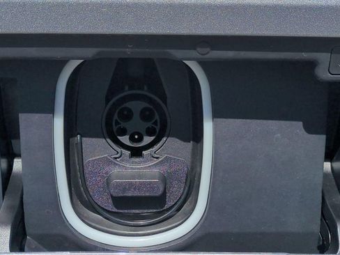 New 2026 Cadillac Lyriq Sport AWD/4WD image 21