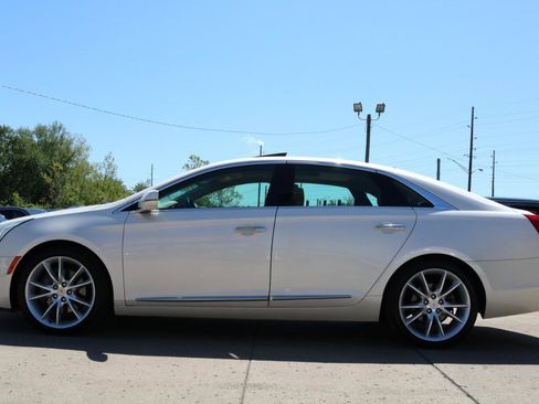 Used 2014 Cadillac XTS Premium FWD image 18