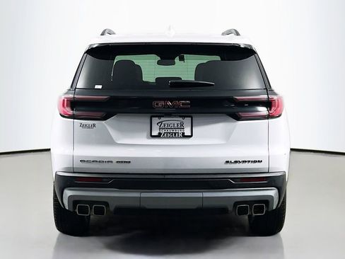 Used 2024 GMC Acadia Elevation image 6