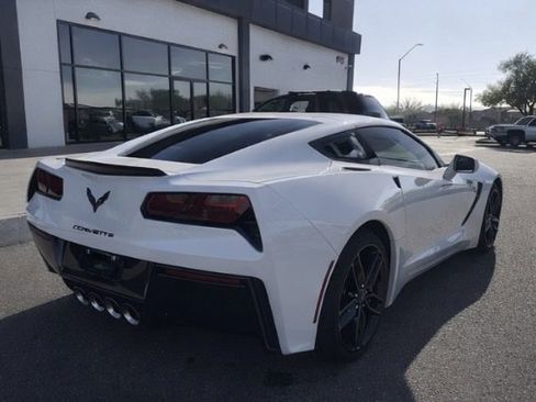 Used 2018 Chevrolet Corvette Stingray w/ Carbon Flash Badge Package image 4