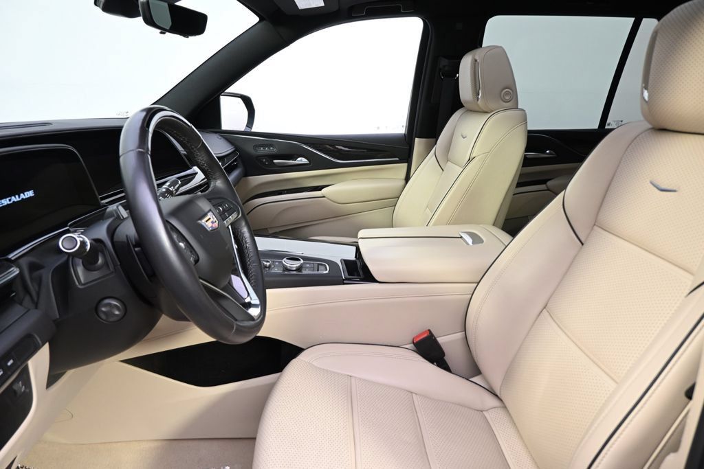 Certified 2024 Cadillac Escalade Premium Luxury w/ LPO, Floor Liner Package AWD/4WD image 13