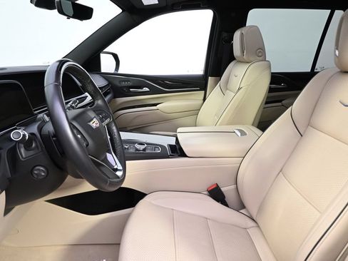 Used 2024 Cadillac Escalade Premium Luxury w/ LPO, Floor Liner Package AWD/4WD image 13