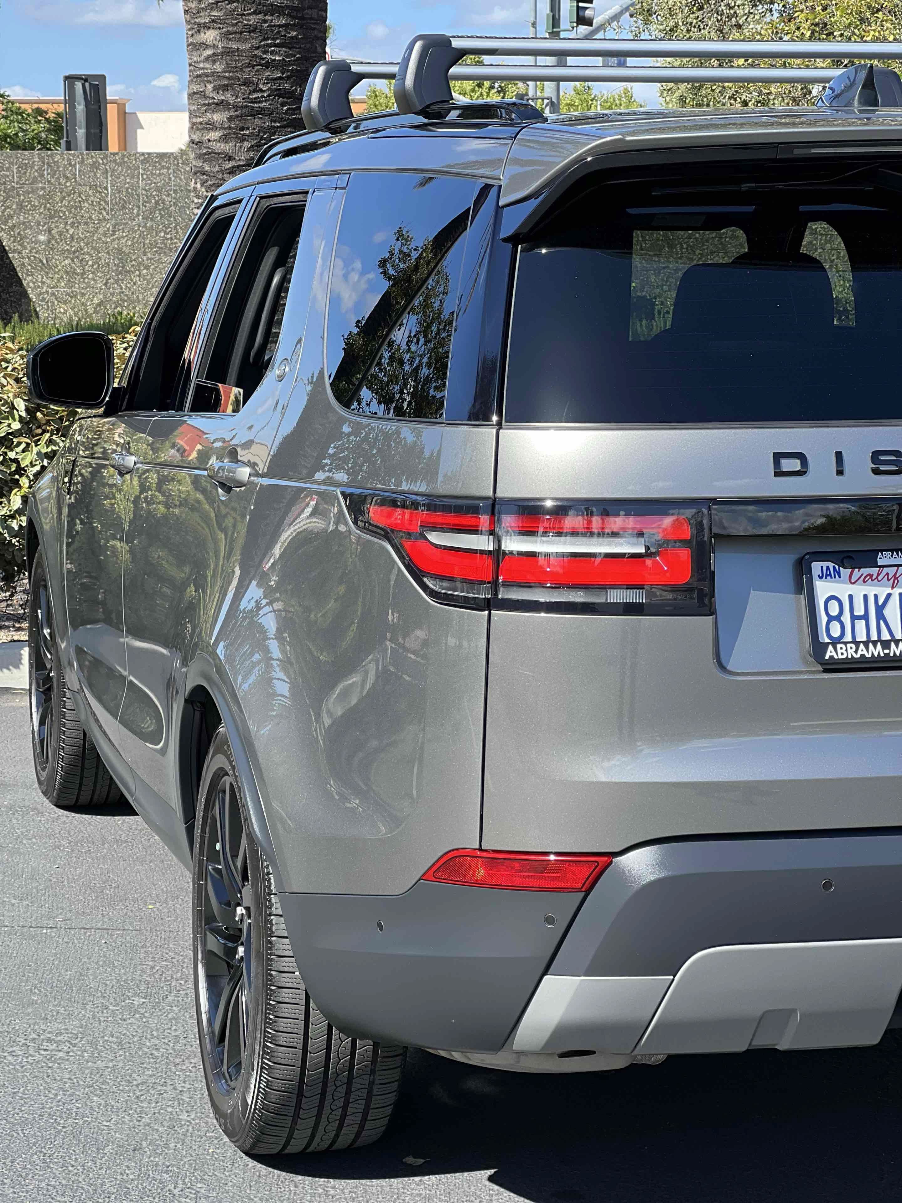 Used 2018 Land Rover Discovery HSE AWD/4WD image 56