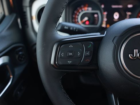 New 2026 Jeep Gladiator Sport AWD/4WD image 18