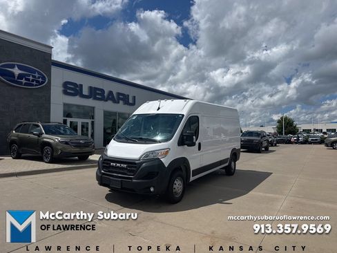 Used 2024 RAM ProMaster 2500 w/ Convenience Group FWD image 1