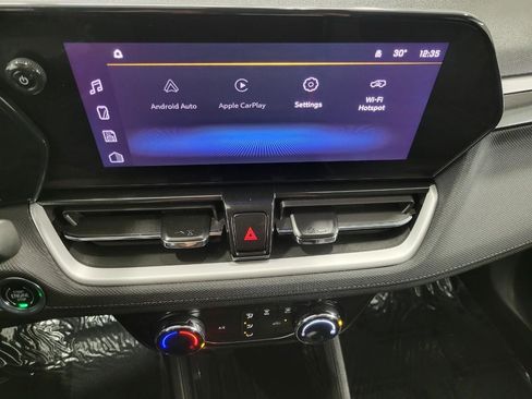 Used 2025 Chevrolet TrailBlazer LT image 8