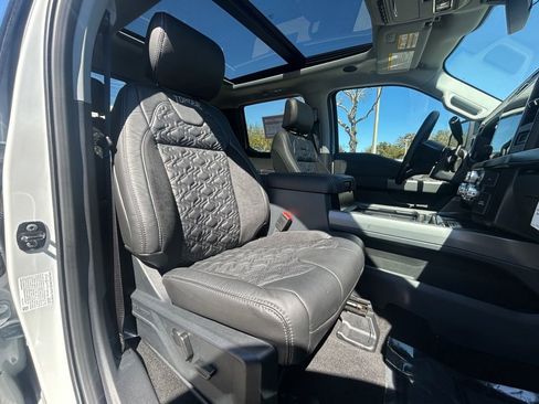 New 2026 Ford F250 Lariat w/ Black Appearance Package image 32