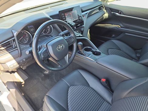 Used 2023 Toyota Camry SE image 15