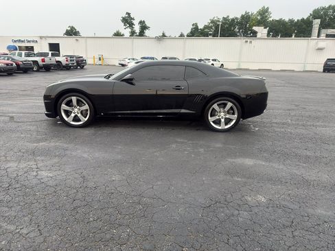 Used 2010 Chevrolet Camaro SS w/ RS Package RWD image 3