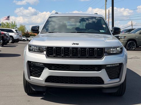 New 2026 Jeep Grand Cherokee Limited AWD/4WD image 5