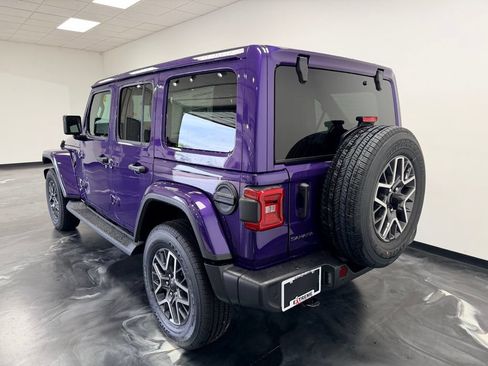 New 2026 Jeep Wrangler Unlimited Sahara AWD/4WD image 19