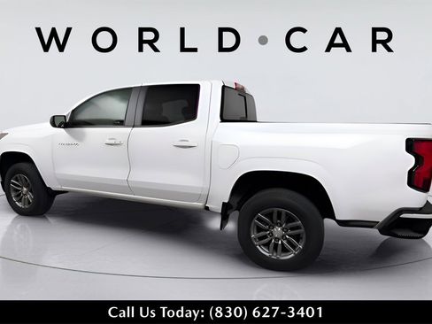 Used 2024 Chevrolet Colorado LT w/ LT Convenience Package image 6