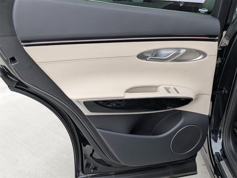 New 2026 Genesis GV70 2.5T image 23