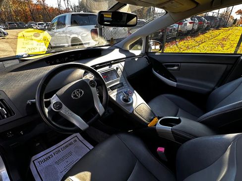Used 2012 Toyota Prius Four image 18