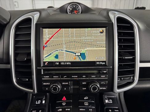 Used 2014 Porsche Cayenne Diesel AWD/4WD image 31