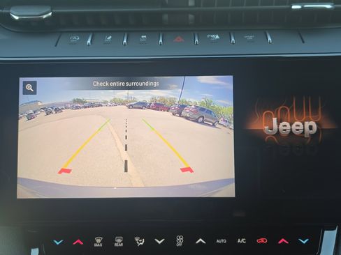 New 2026 Jeep Grand Cherokee L 2WD image 15