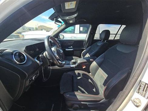 Used 2022 Mercedes-Benz GLB 250 image 12