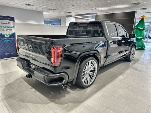 New 2026 GMC Sierra 1500 SLT image 11