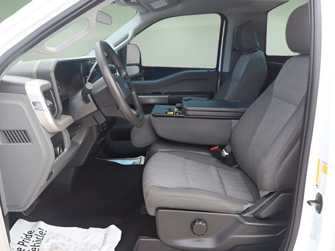 Used 2023 Ford F250 XL w/ STX Appearance Package AWD/4WD image 11