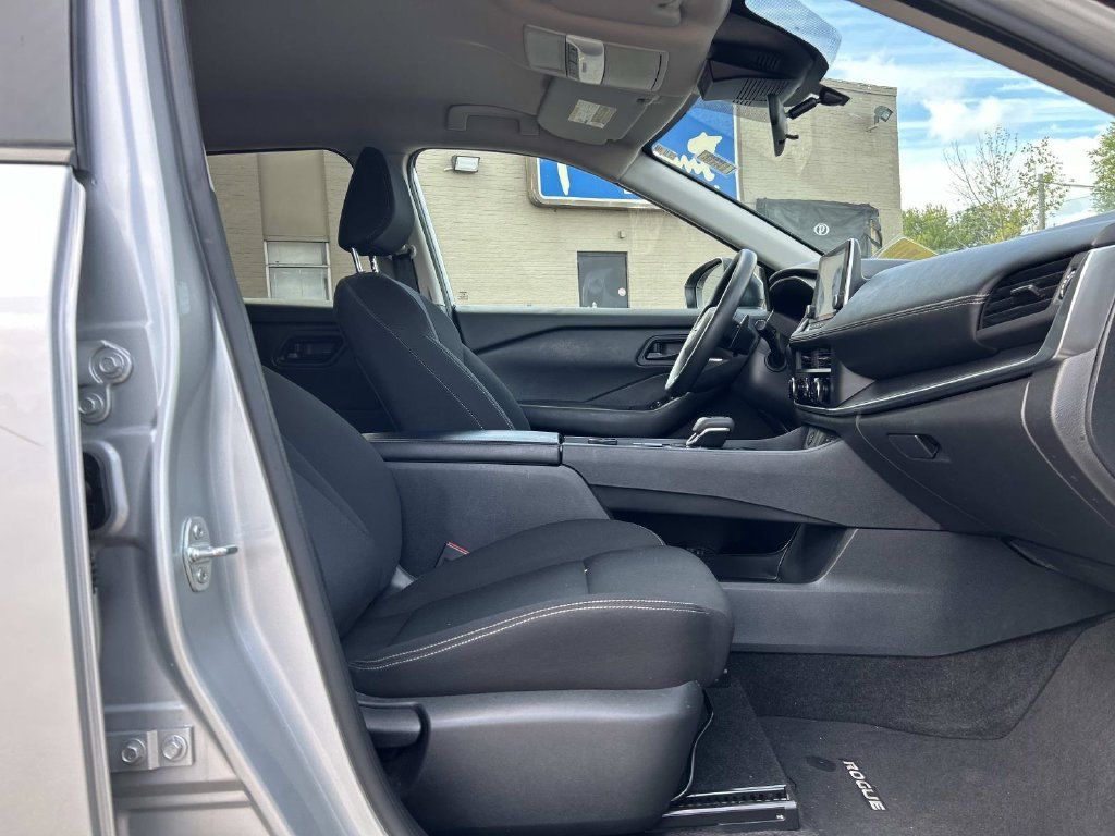 Certified 2024 Nissan Rogue S AWD/4WD image 15