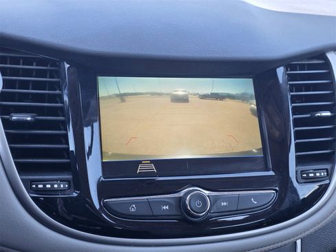 Used 2019 Chevrolet Trax LS image 14