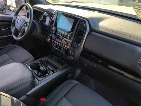 Used 2024 Nissan Titan SV w/ SV Convenience Package image 32
