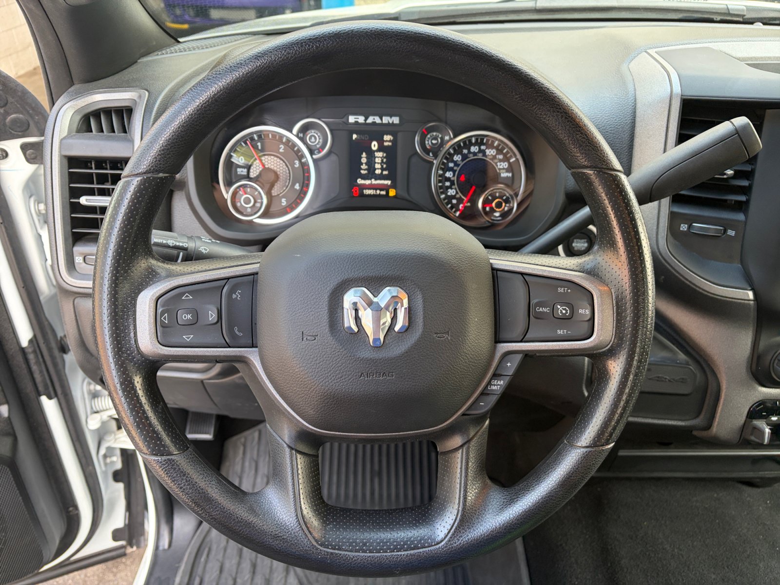 Used 2024 RAM 3500 Tradesman w/ Chrome Appearance Group AWD/4WD image 12