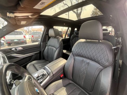 Used 2020 BMW X7 M50i image 25