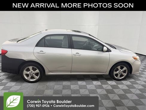 Used 2012 Toyota Corolla LE w/ Premium Pkg FWD image 9